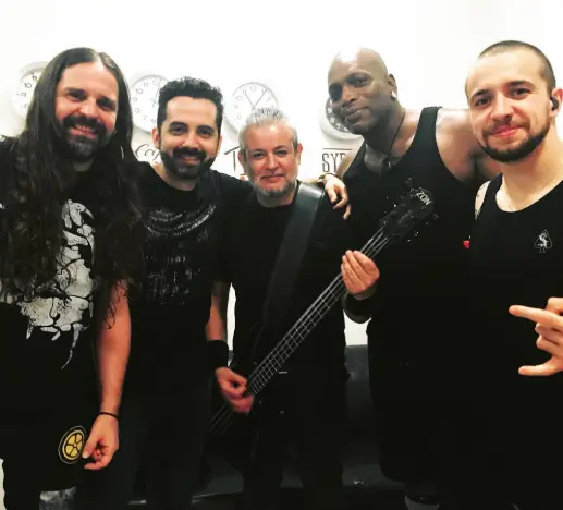 Artistas diante de um grande público